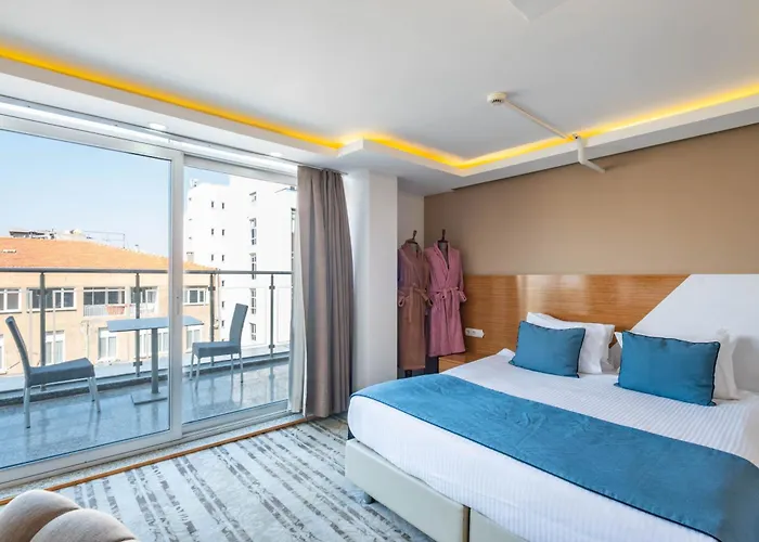 Bulvar Hotel Esmirna