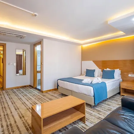 Bulvar Hotel