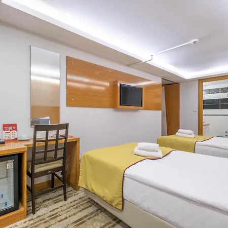 Bulvar Hotel