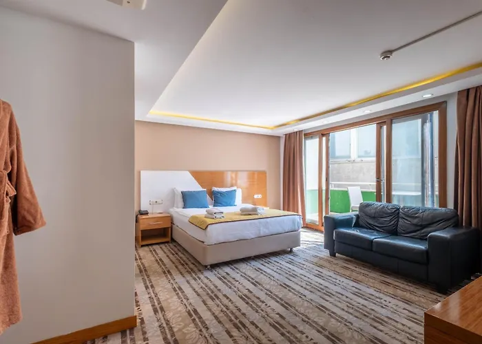 Bulvar Otel 3*